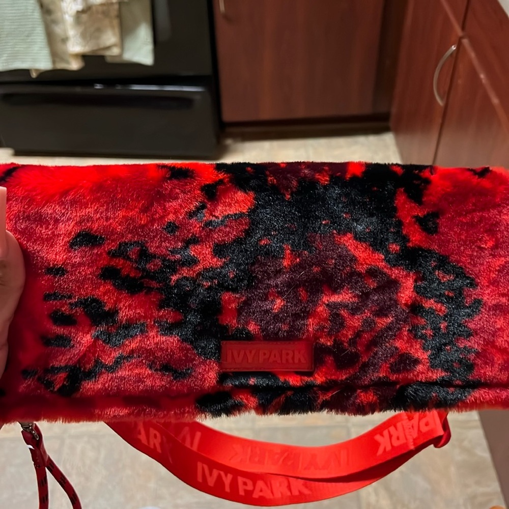IVY PARK VALENTINES STRAP BAG